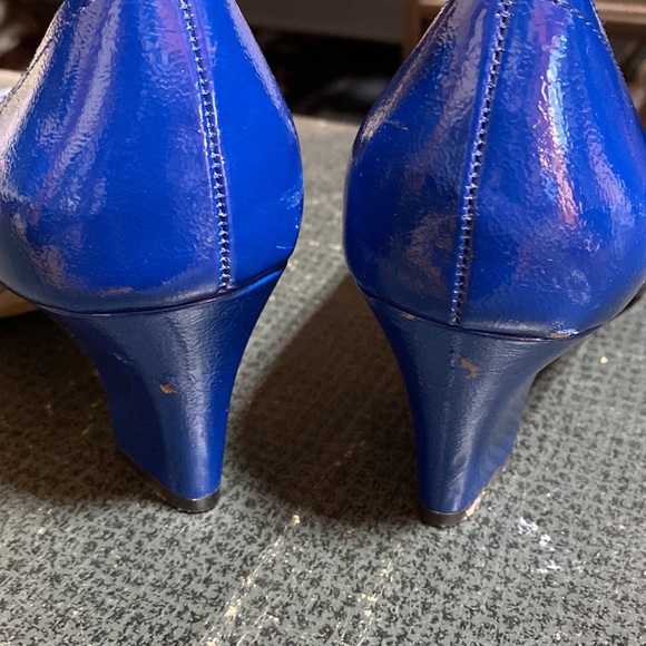 Sex and The City inspired heels. Fun colour and comfortable wide 2” high heel - Picture 4 of 4